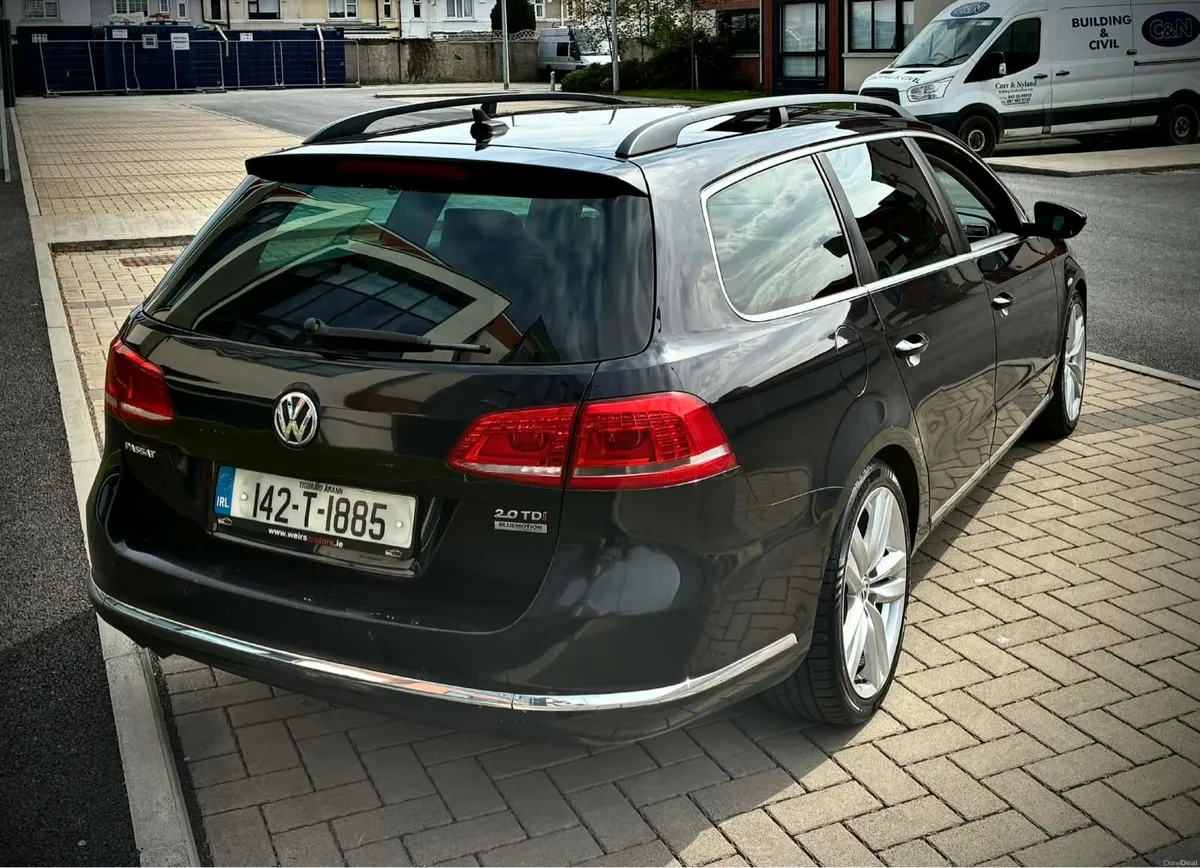 Vw Passat 2.0 Tdi Dsg Automatic - Image 4