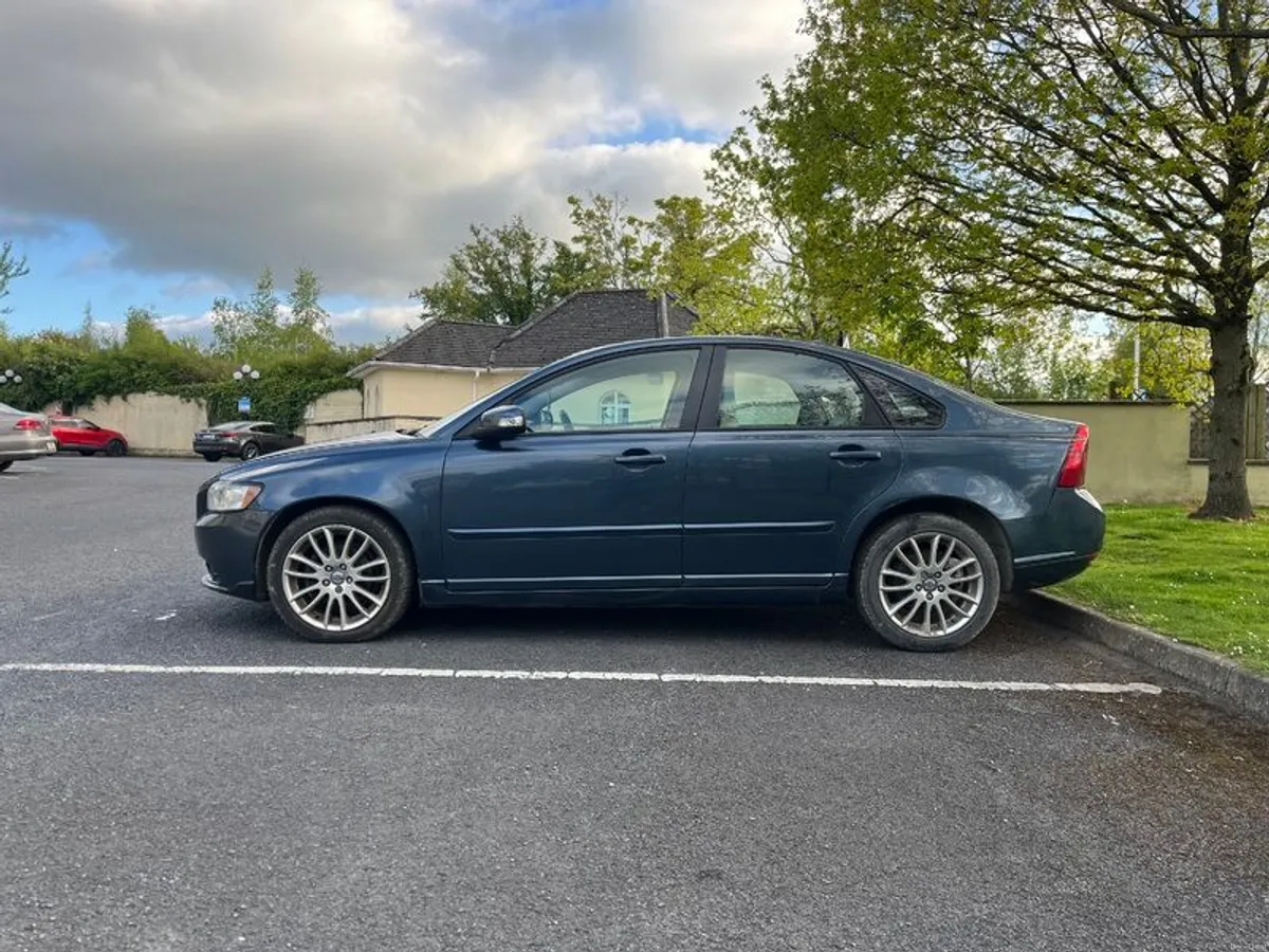 2008 Volvo S40 - Image 2