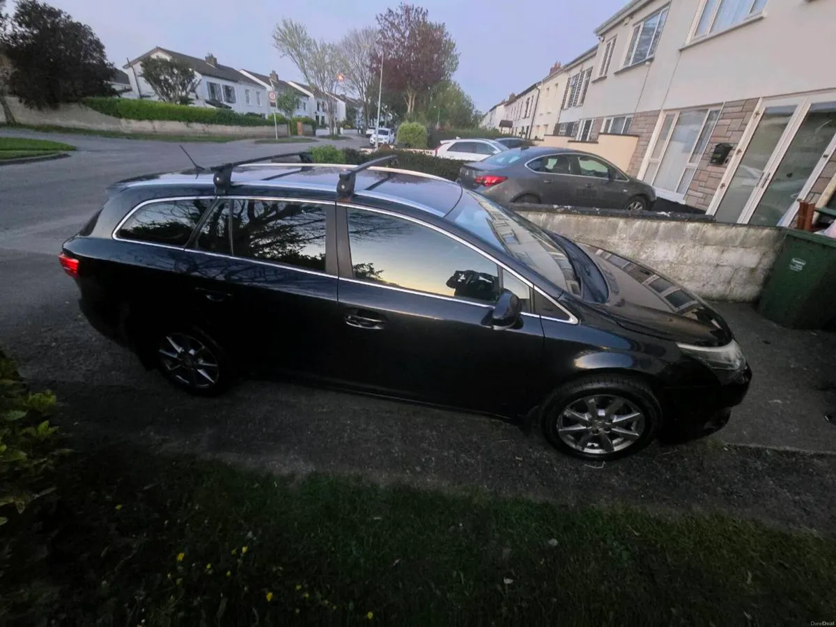 Toyota Avensis - Image 4