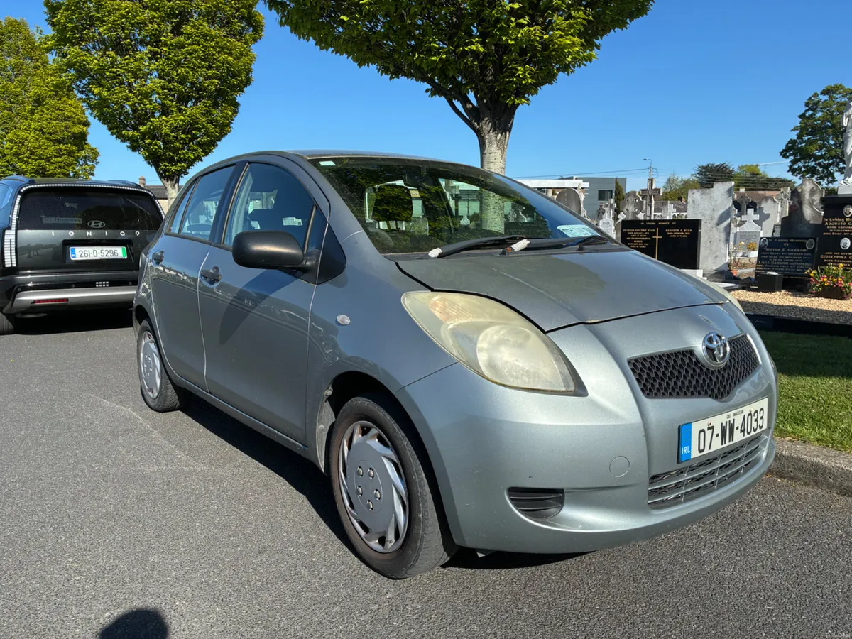 Toyota Yaris - €1,950 - Image 1