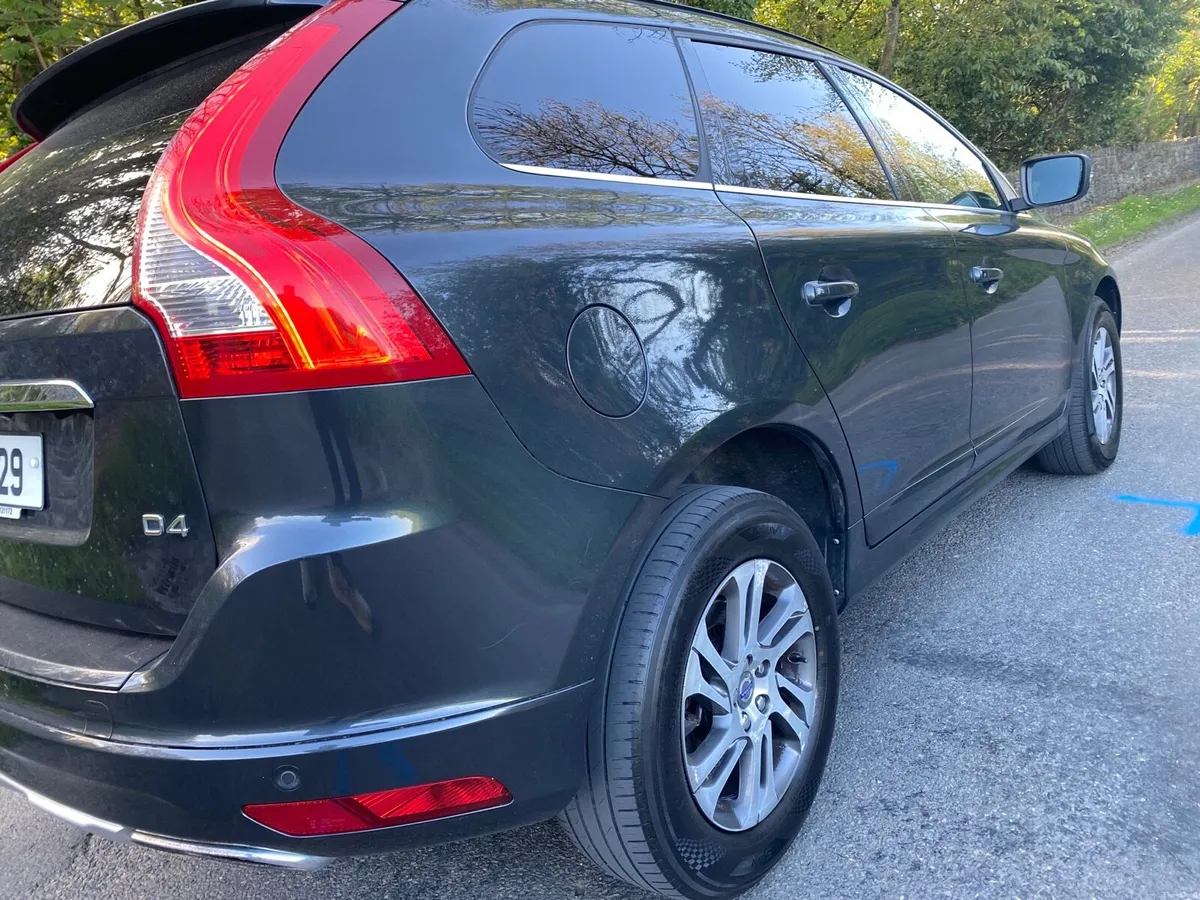 VOLVO XC 60 LUXURY PREMIUM EDITION-D4 - Image 3