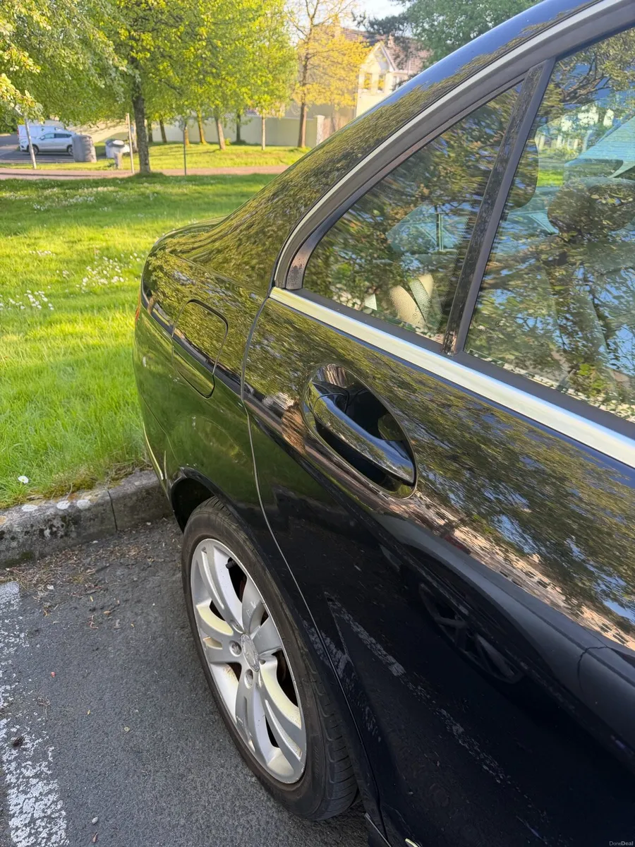 Mercedes Benz - Image 4