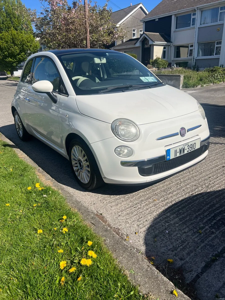 Fiat 500 Lounge 3 Door - Image 1