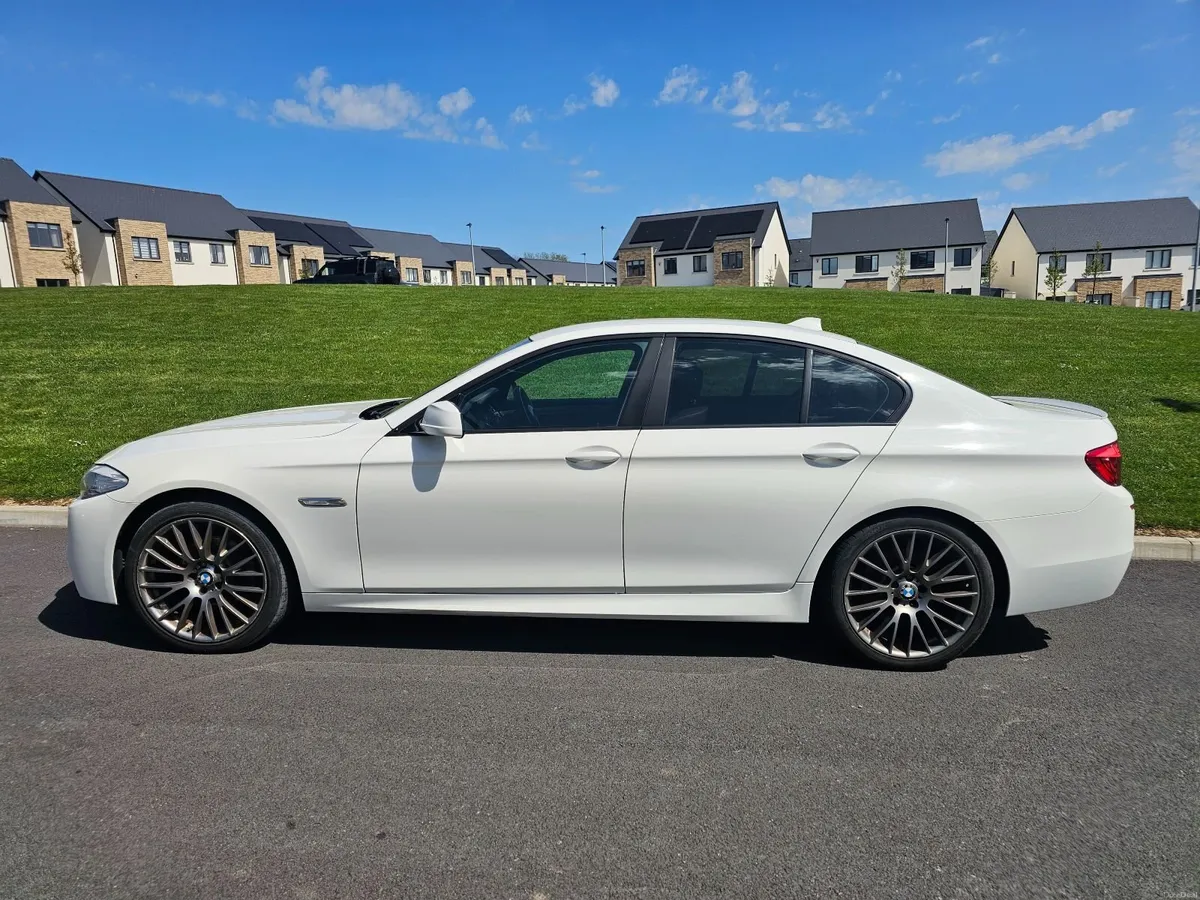 BMW 5-Series 520d (F10) - 2012 - Image 2