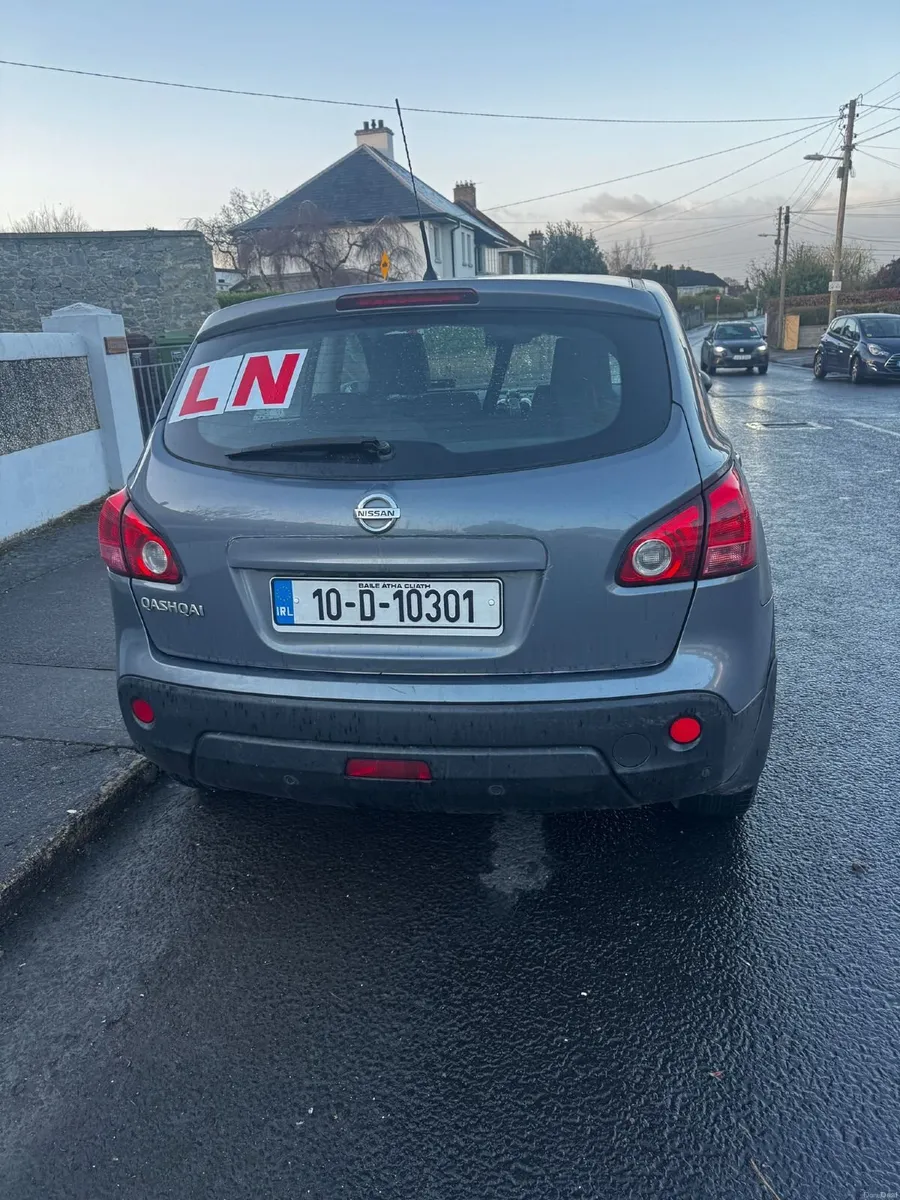 Nissan Qashqai 2010 - Image 3
