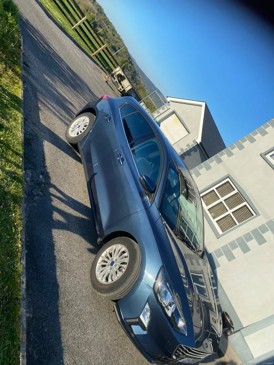 Ford Focus 2022 - Image 3