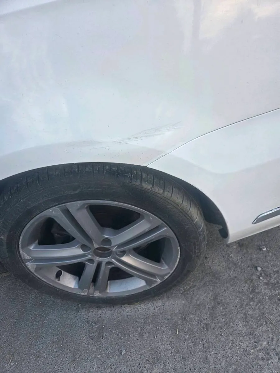 Volkswagon passat R line - Image 6