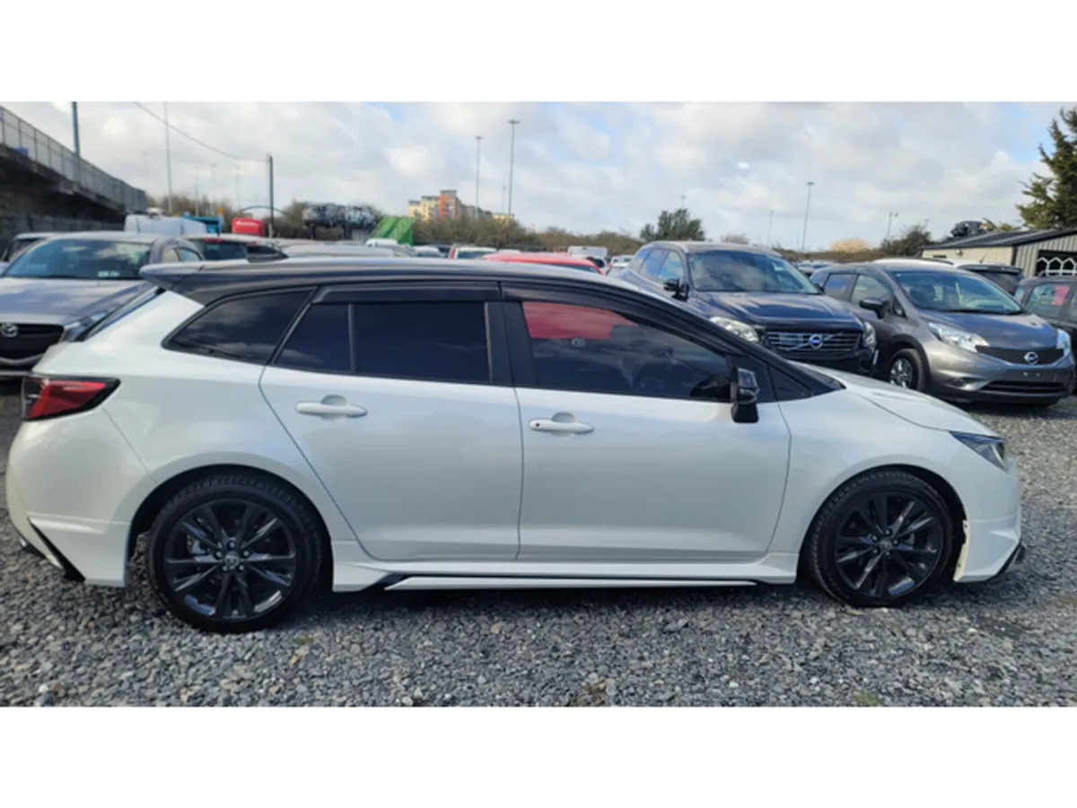 Toyota Corolla Touring 1.8 Automatic Petrol Hybrid - Image 4