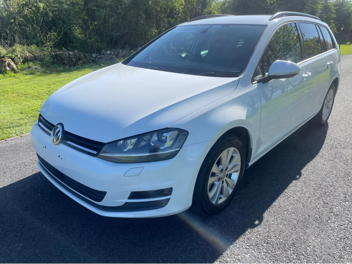 Volkswagen Golf Comfort line estate - Image 2