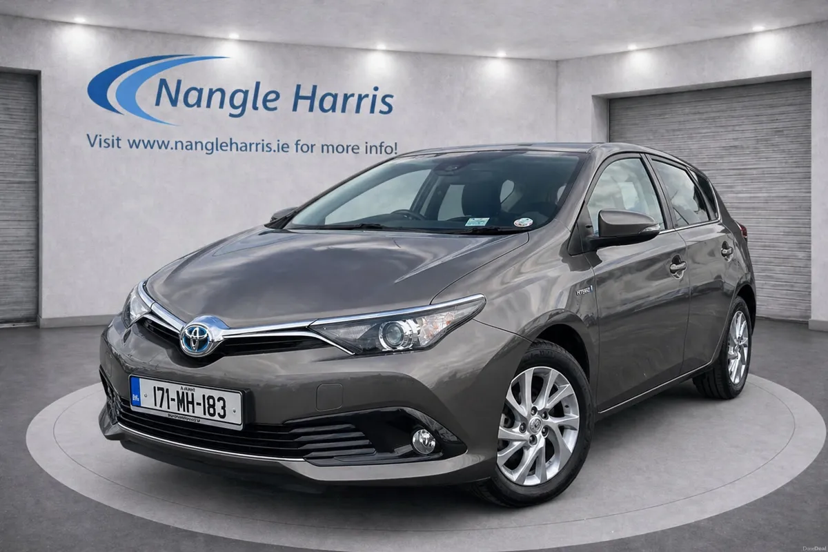 Toyota Auris ONE OWNER. LOW KMS. - Image 1