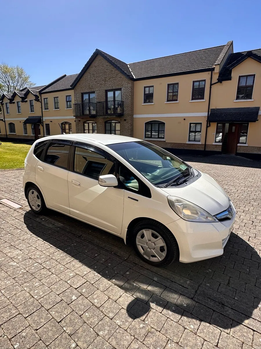 Honda Fit 1.3 Petrol Hybrid - Image 4