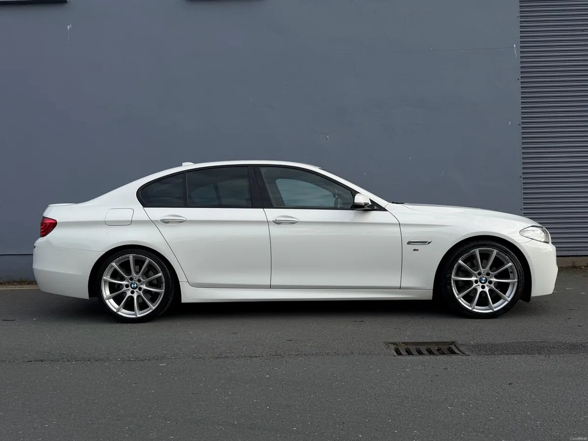 2015 BMW 5 SERIES F10 520D M-Sport LOW KMS - Image 4