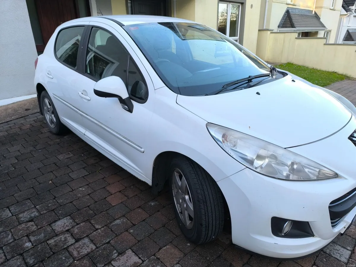 Peugeot 207 2012 - Image 2