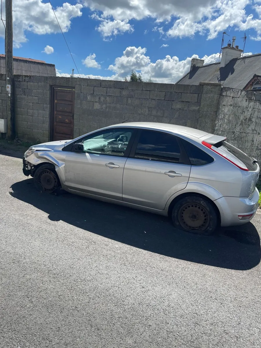 Ford Focus 2008 - Image 2