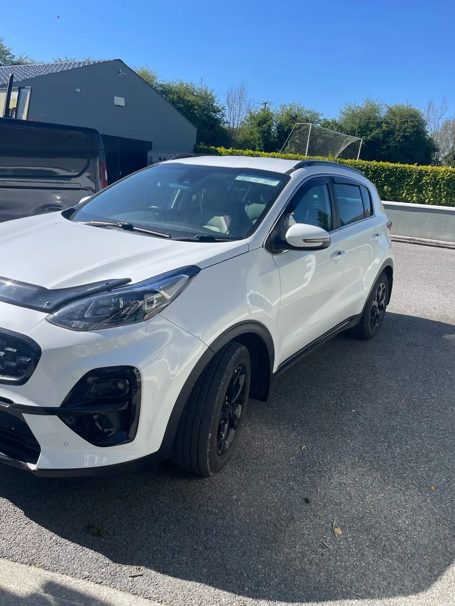 Kia sportage black edition auto - Image 3
