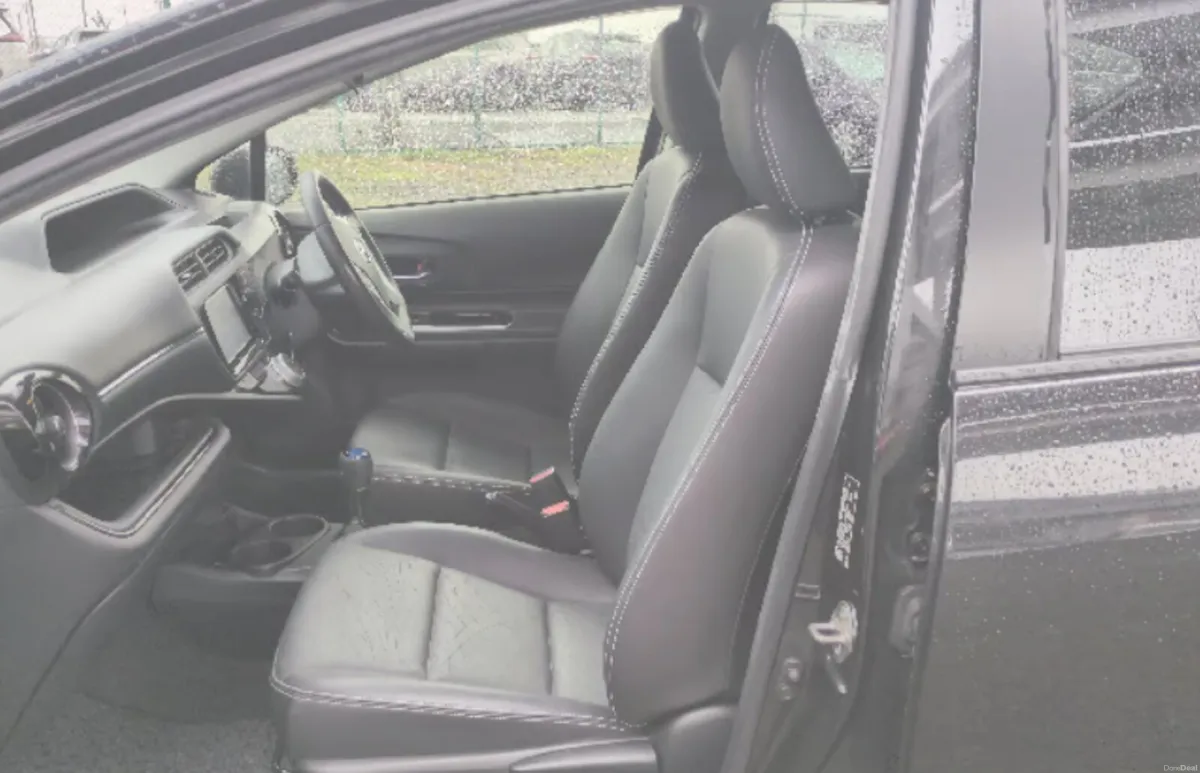 2016 Toyota Aqua, 1.5 Petrol Hybrid, Automatic - Image 3