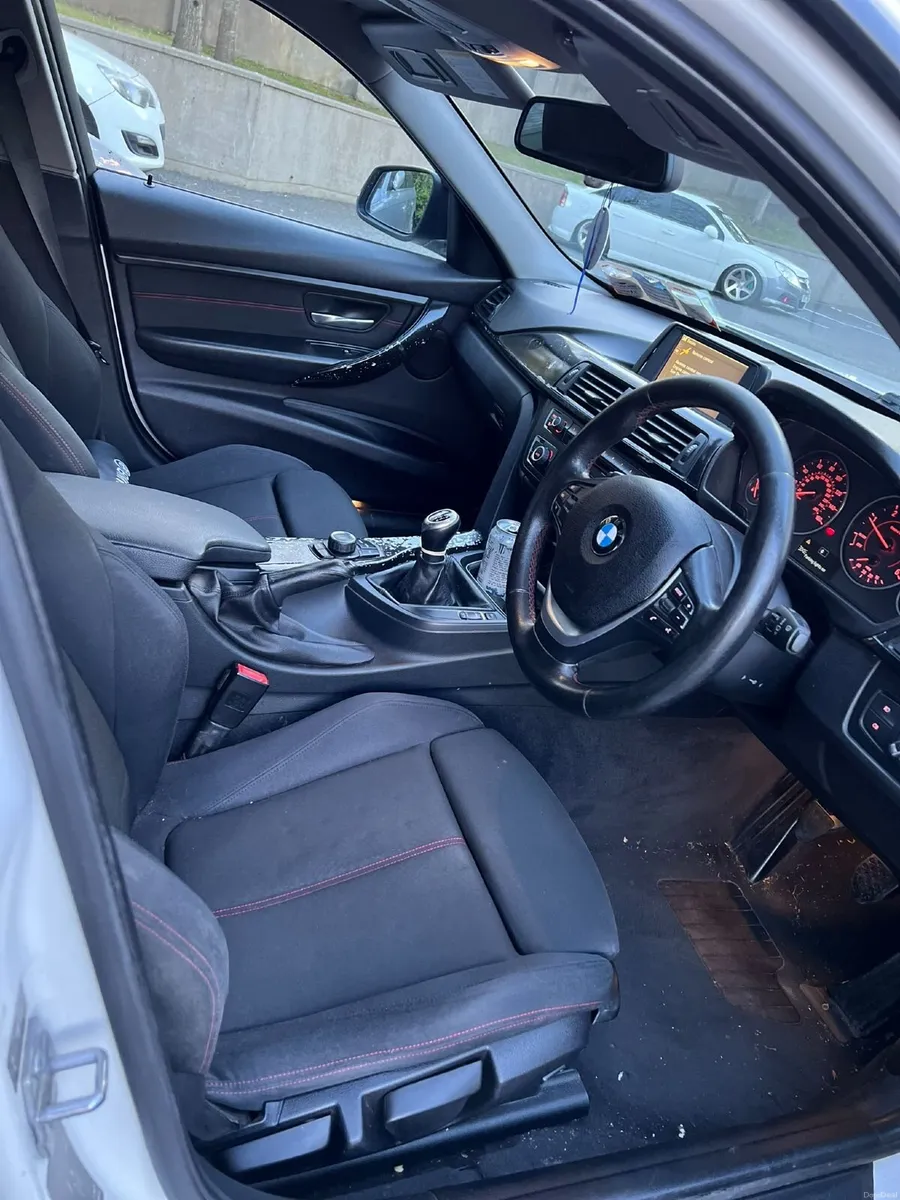 BMW 3-Series 2013 - Image 4