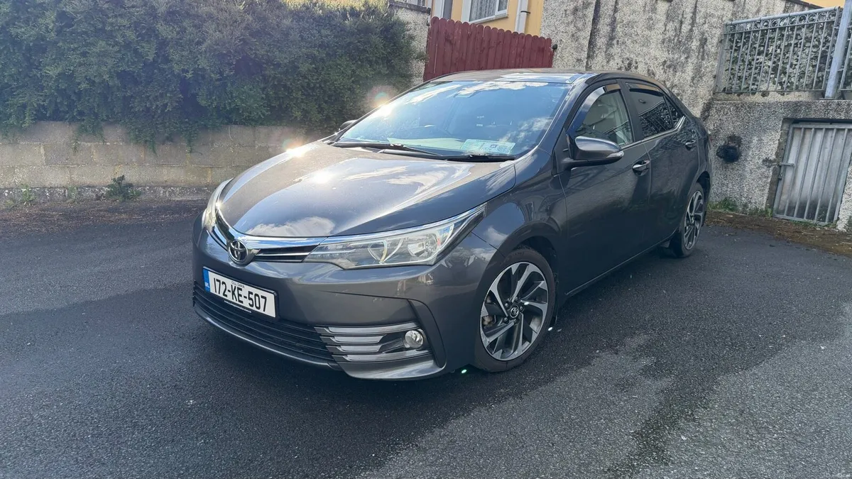 FABULOUS TOYOTA COROLLA SALOON DIESEL - Image 1