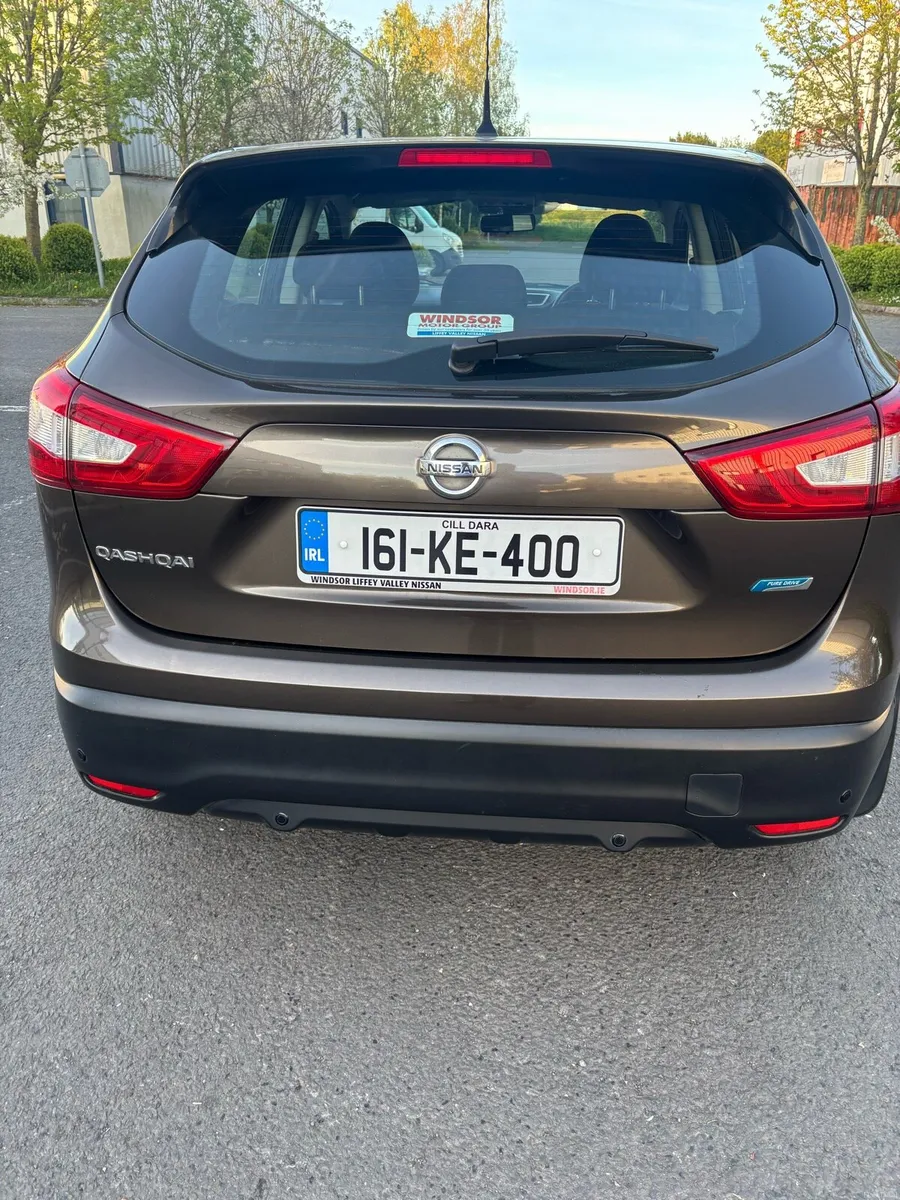 Immaculate Nissan Qashqai one owner - Image 4