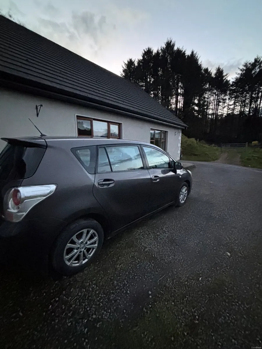 Toyota verso - Image 2