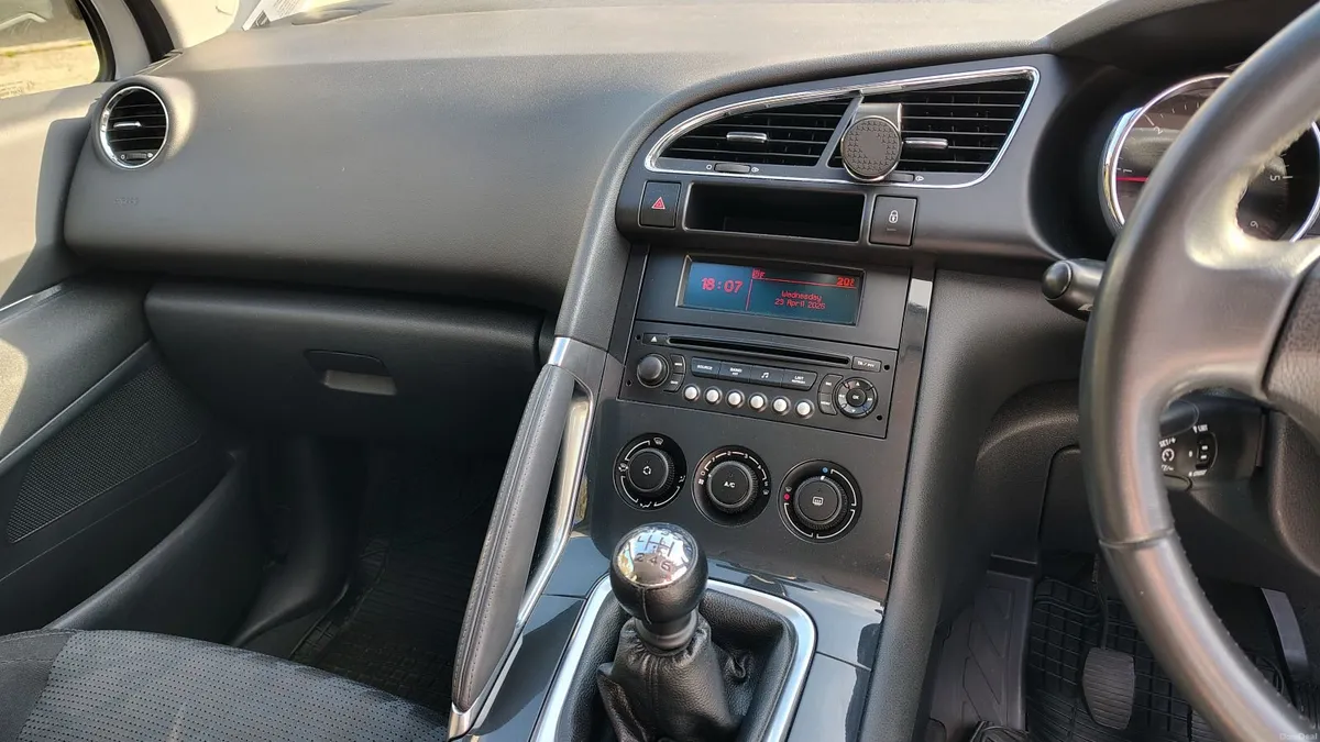 Peugeot 3008 2011 - Image 3