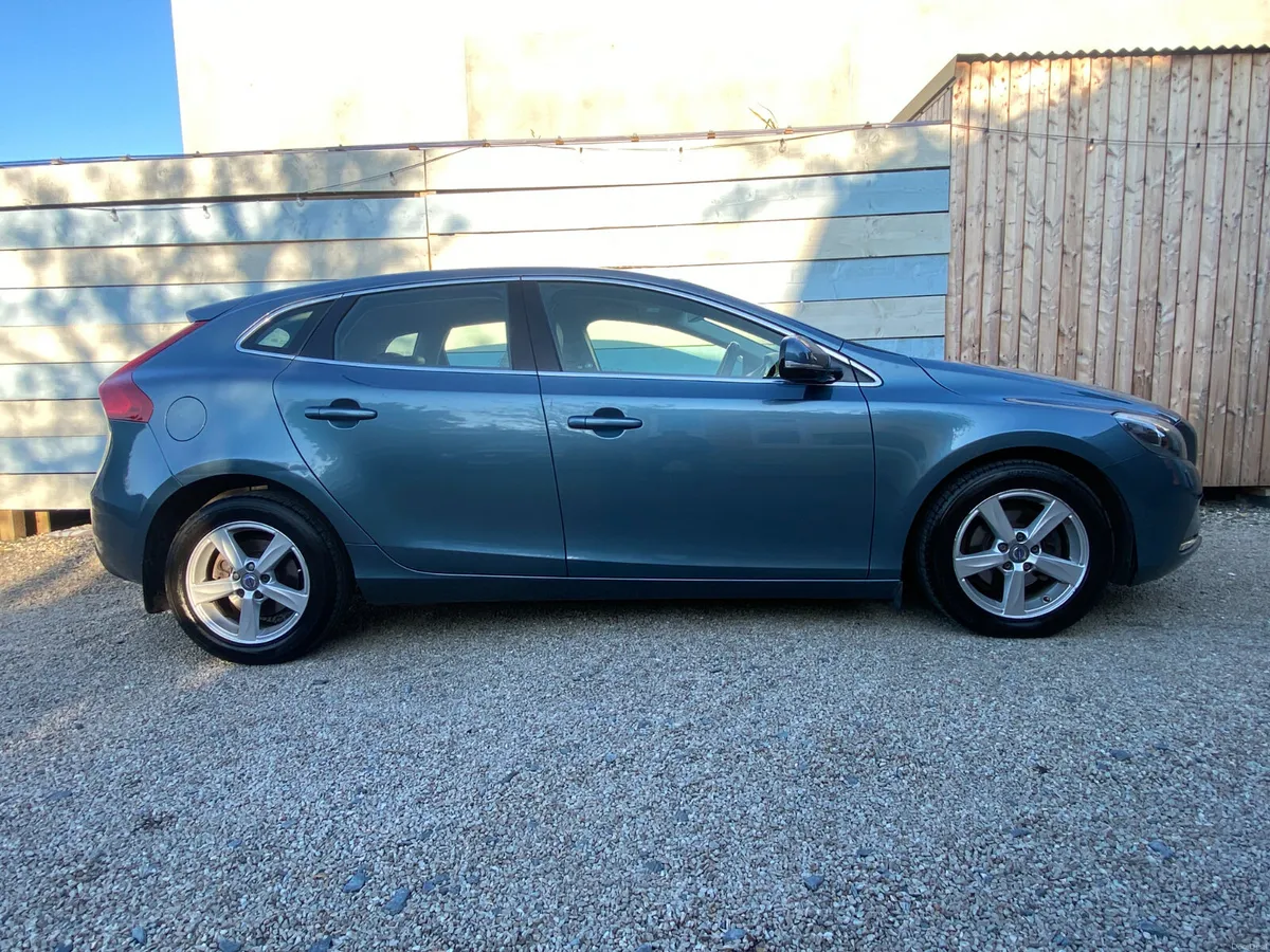 2012 Volvo V40 D2 SE *High Spec & New NCT* - Image 4