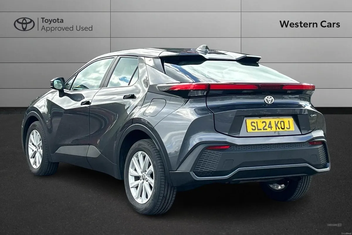 Toyota C-HR 1.8 VVT-h Icon CVT Euro 6 (s/s) 5dr - Image 4