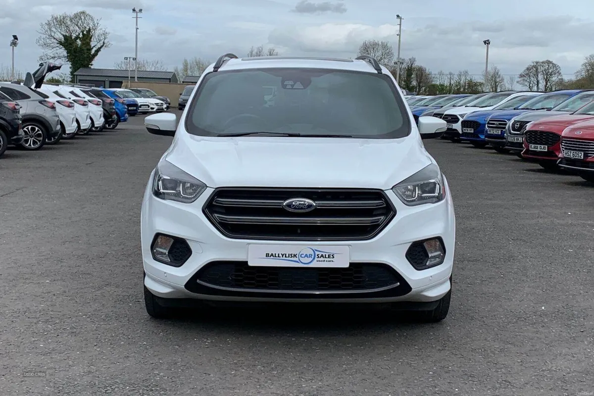 Ford Kuga 2.0 TDCi 180PS ST-Line X Auto AWD in Fro - Image 4