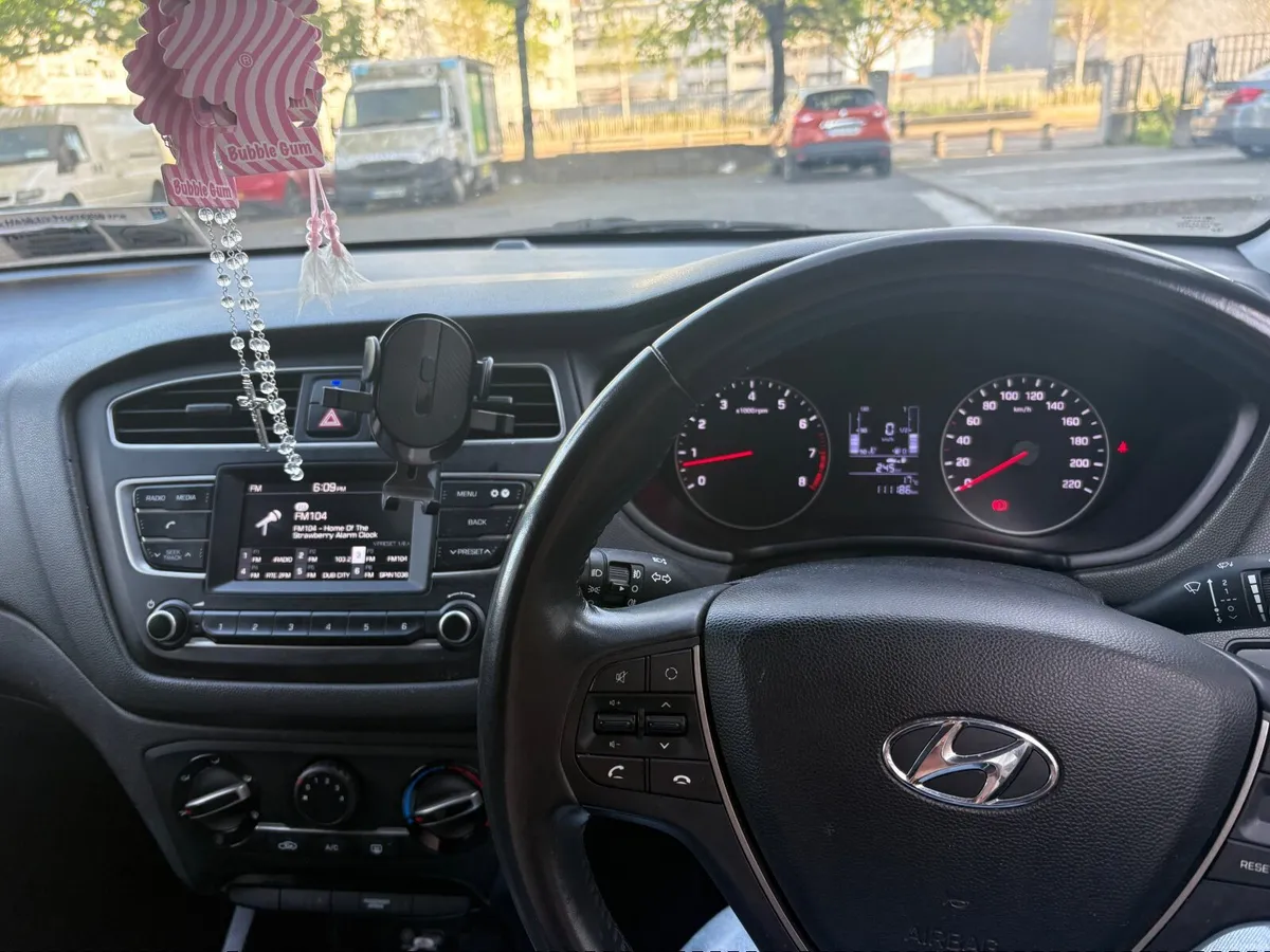 Hyundai i20 2020 - Image 4