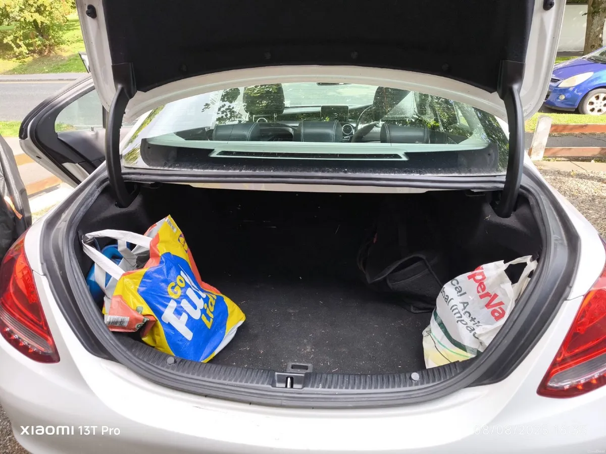 Mercedes-Benz C-Class 2016 - Image 2