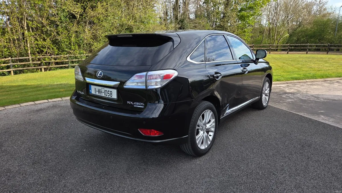 11 Lexus RX450 Hybrid Sport AWD - Image 3