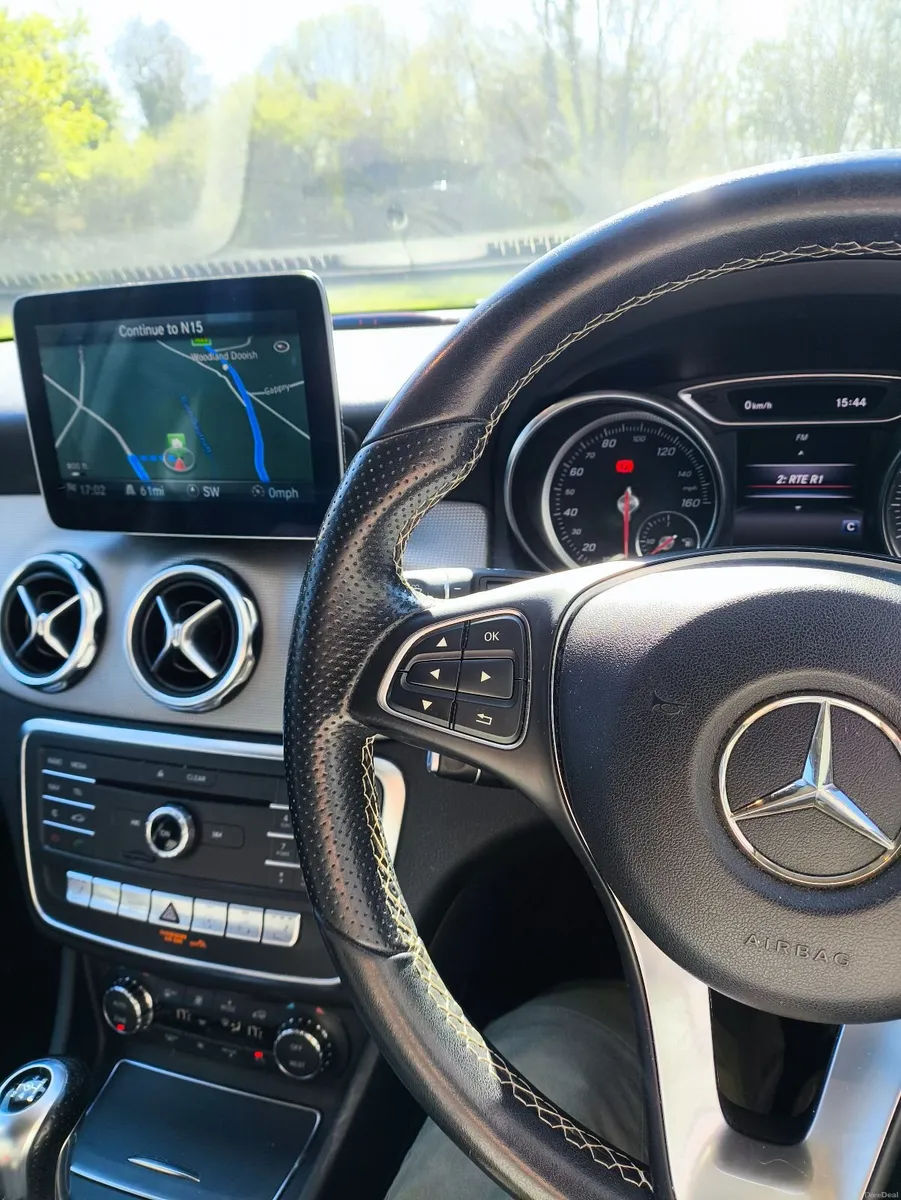 Mercedes-Benz GLA 2017 - Image 2