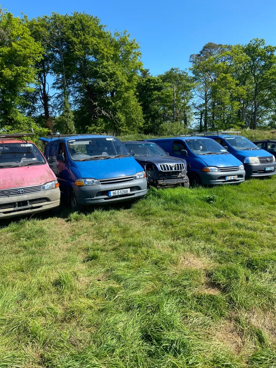 Toyota HiAce 1996 - Image 1