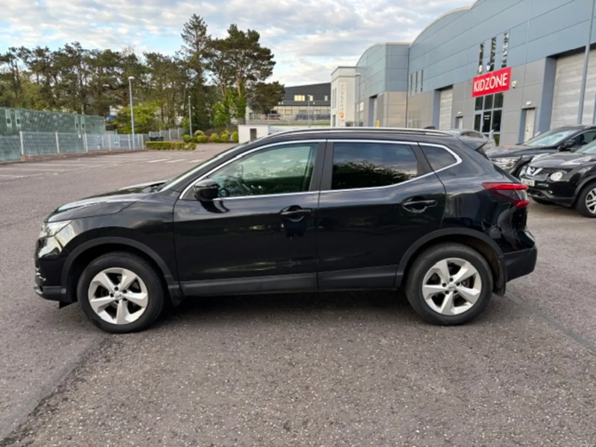 HIGH SPEC - LOW MILEAGE - Image 4