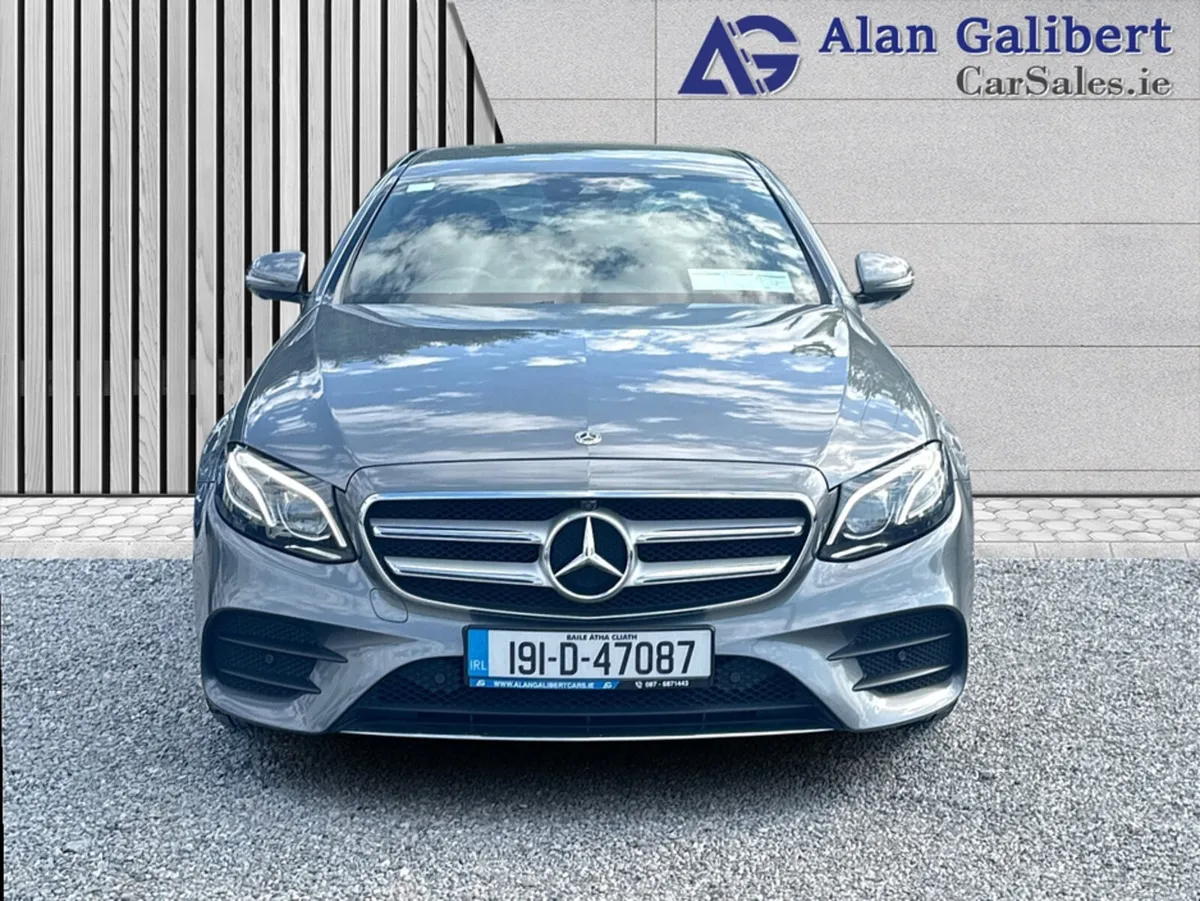 Mercedes-Benz E-Class E220 D 4MATIC AMG LINE  AUTO - Image 4