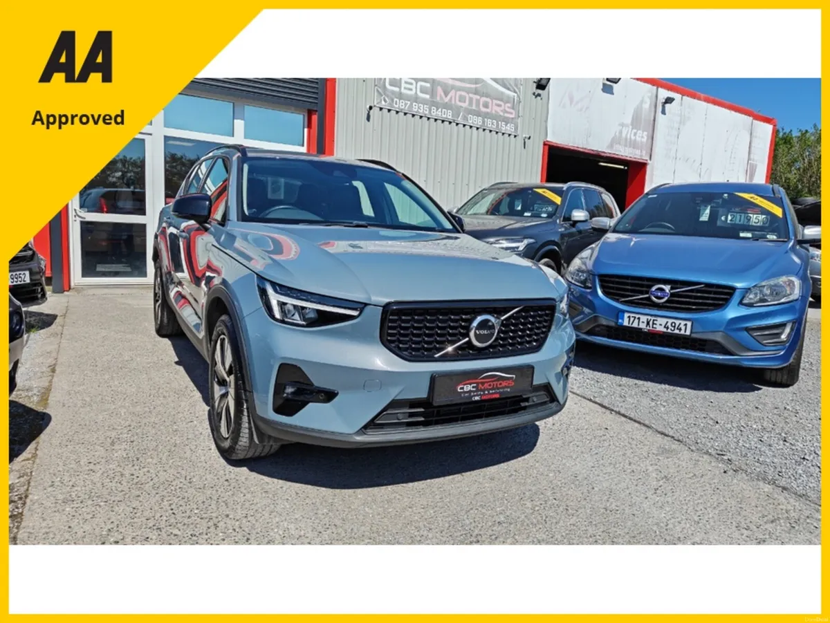 Volvo XC40 2022 Plug In Hybird Plus Full Leather - Image 4