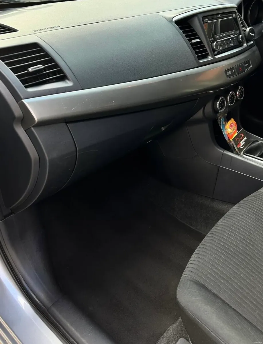 Mitsubishi Lancer - Image 4
