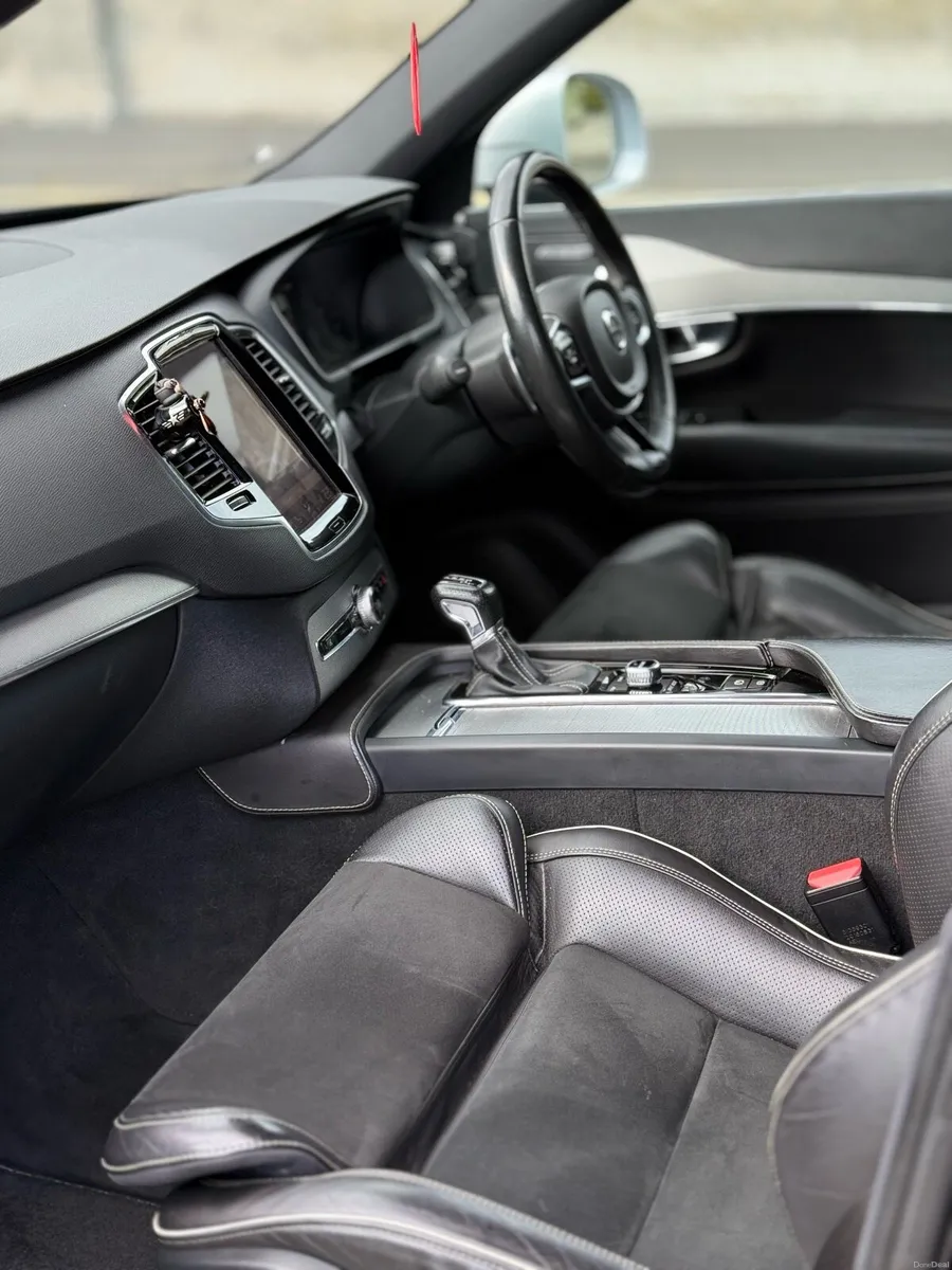 Volvo xc90 R design - Image 3