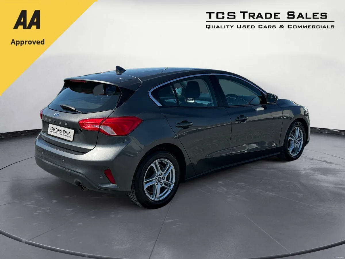 2019 Ford Focus 1.5TDCI ZETEC 120BHP - Image 3