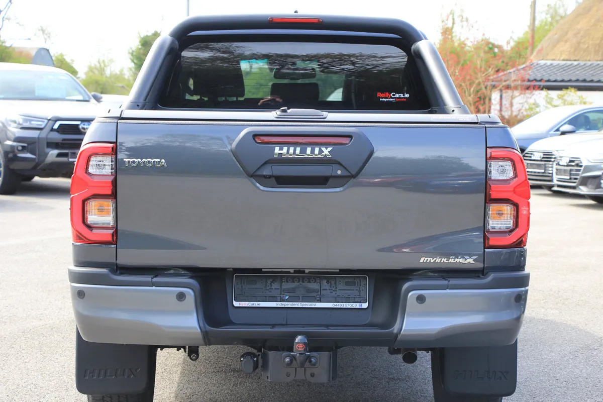 Hilux Invincible X * 360 Cams * Extra spec - Image 4