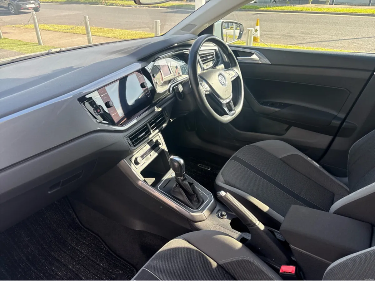 Volkswagen Polo 1.0 Petrol Automatic - Image 3