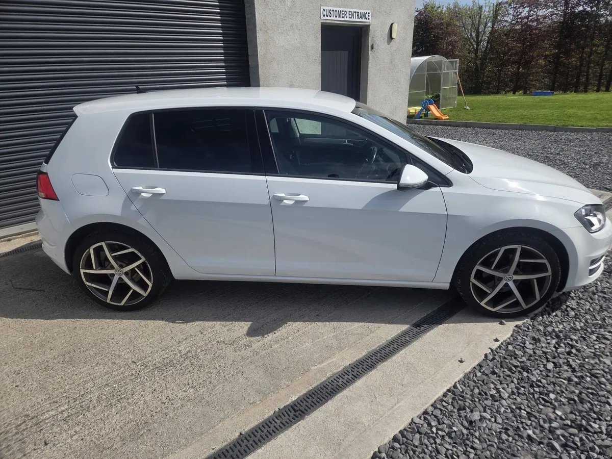 2017 (171) VW Golf 1.6TDI Match Edition - Image 2