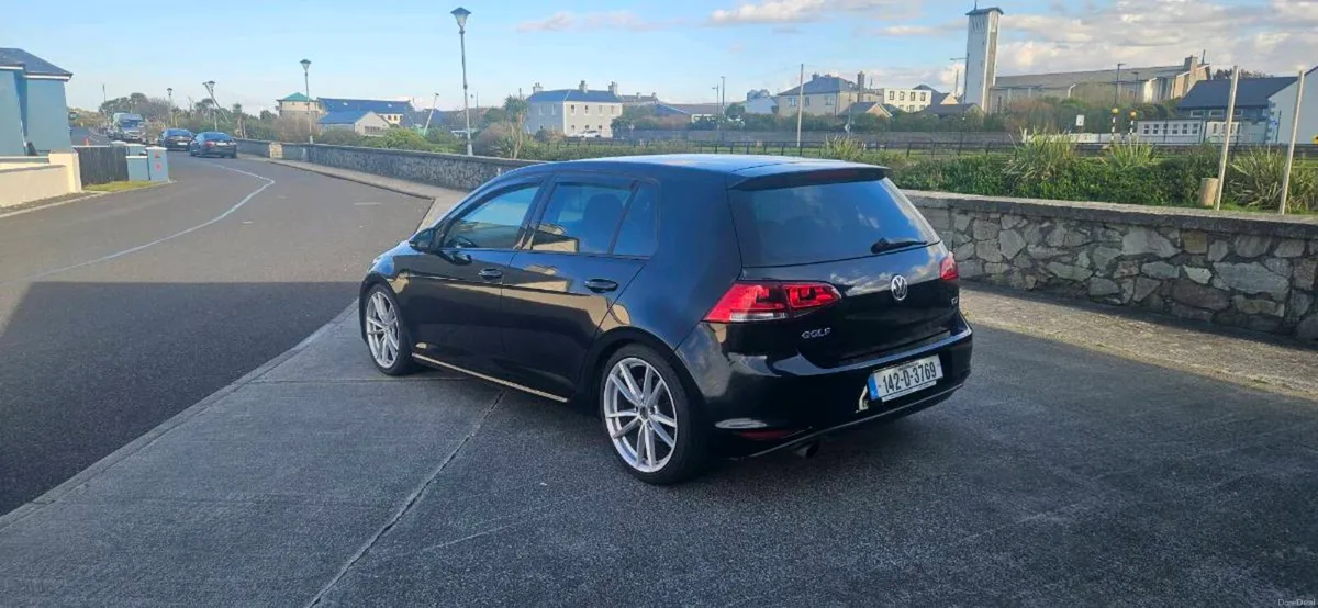 2014 Volkswagen Golf Highline - Image 1