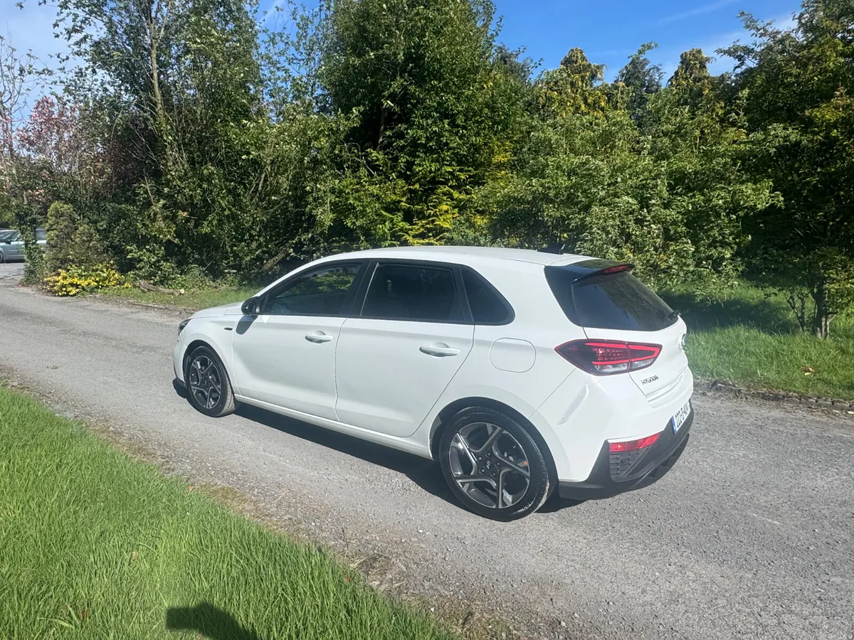 22 Hyundai i30 1.0 NLINE - Image 3