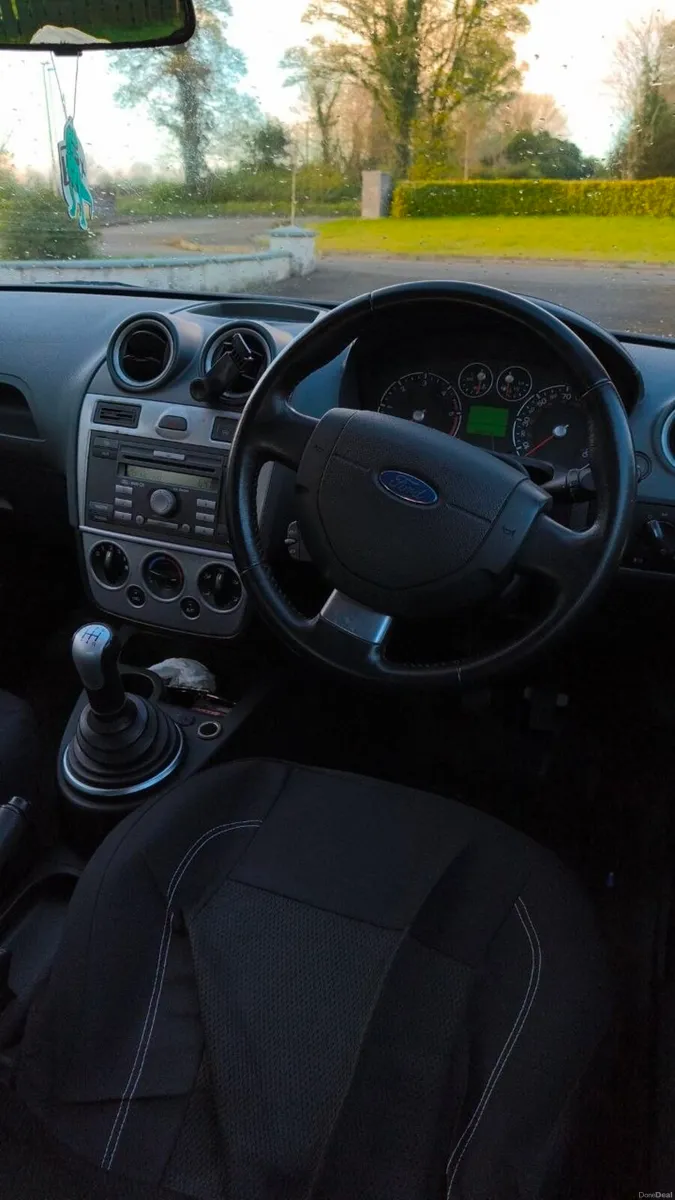 Ford fiesta 2007 - Image 4