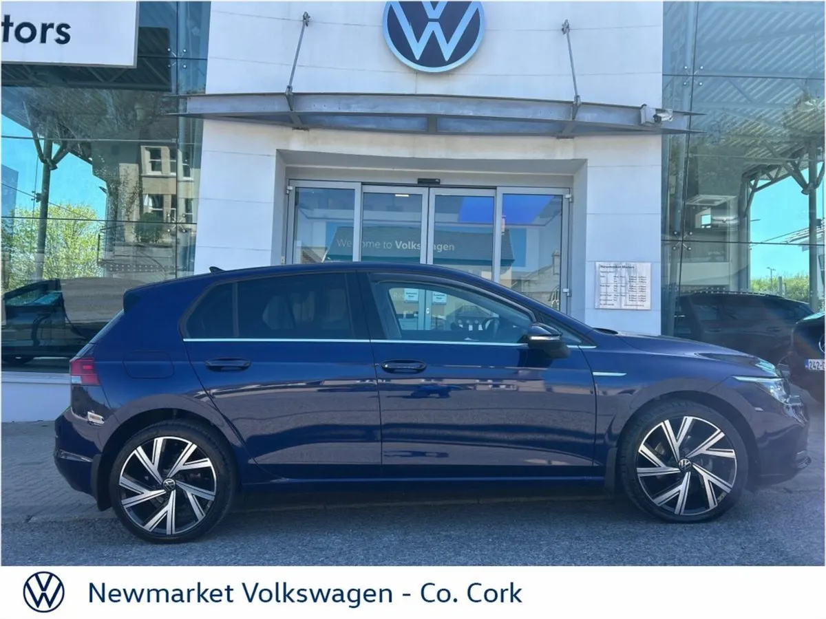 Volkswagen Golf STYLE 2.0TDI 115BHP 6 SPEED - Image 4