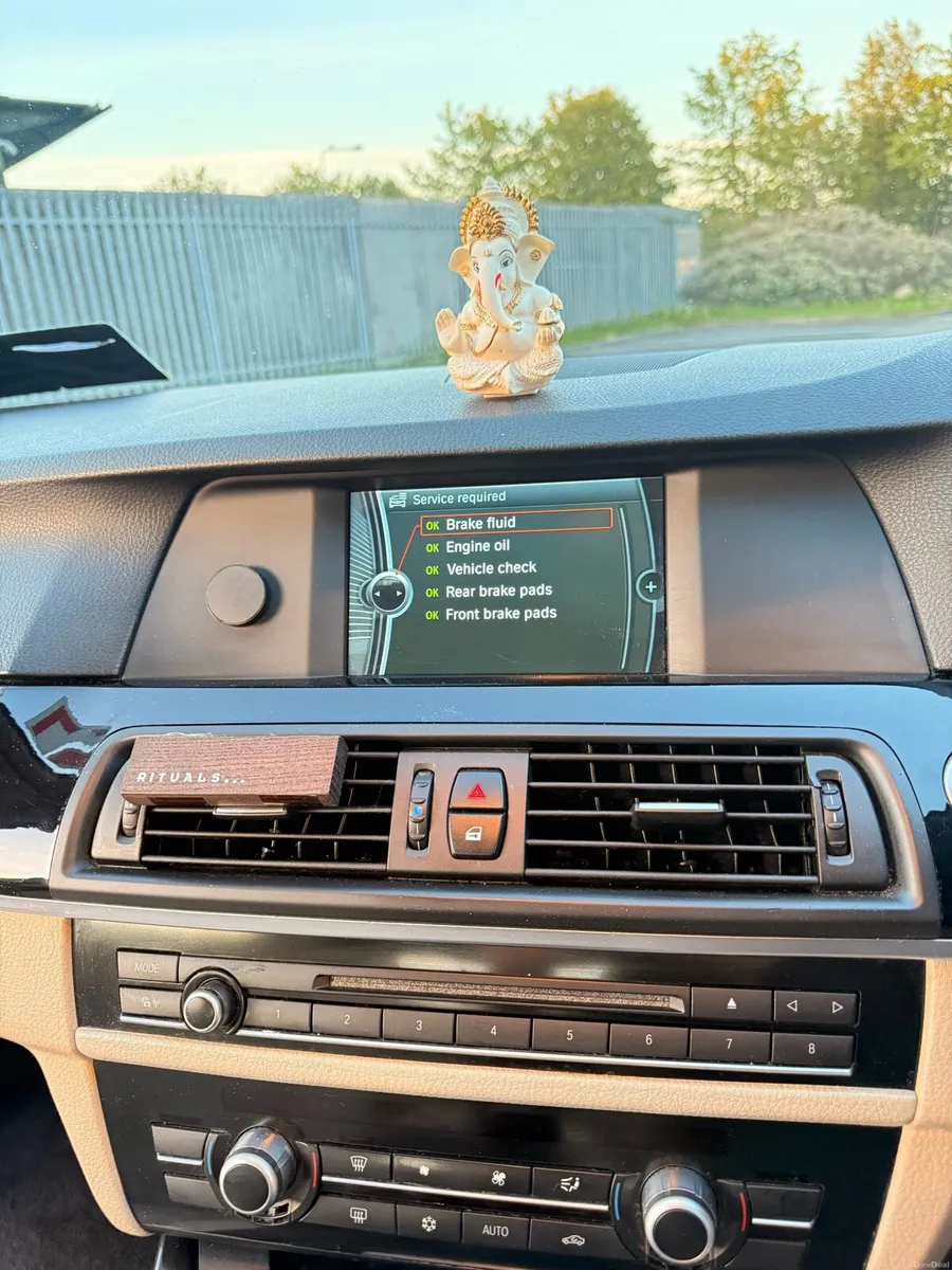 BMW 5 Series - 520d 2011 Black - Image 3