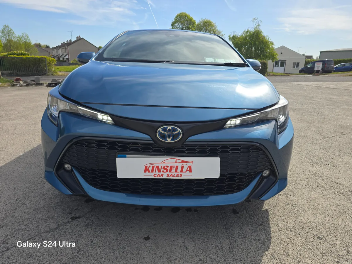Toyota Corolla 2021 1.8 Hybrid MINT CONDITION - Image 2