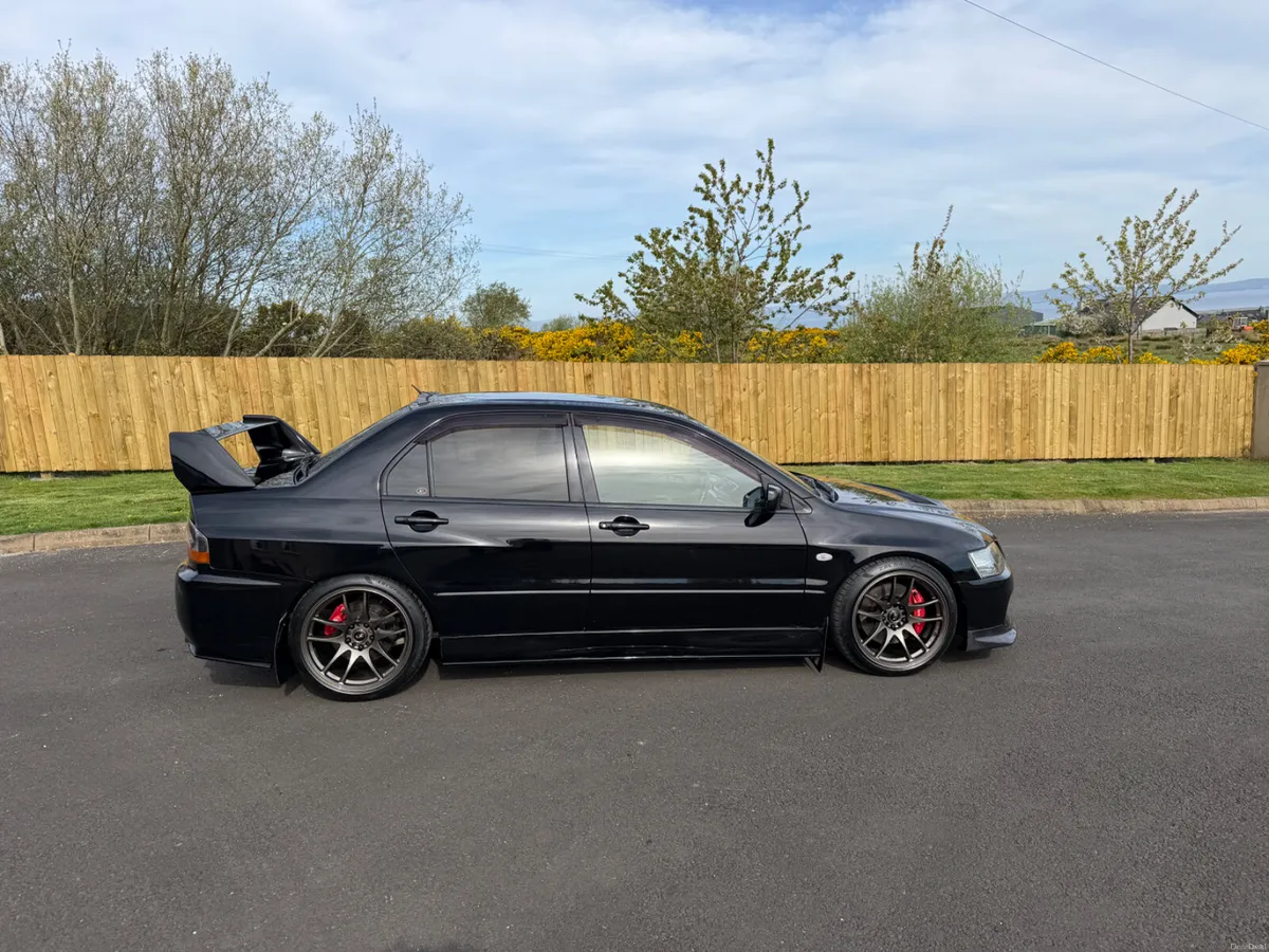 Mitsubishi evo 9 - Image 2