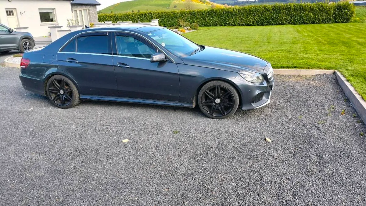 Mercedes e250 amg full years test - Image 3